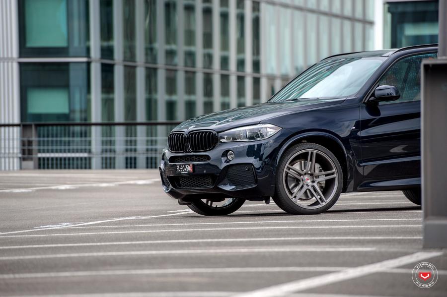  BMW X5 on Vossen Wheels (VPS-302) 2016 года  (фото 9 из 27)